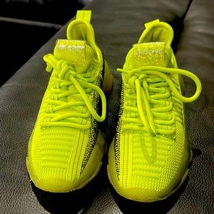 Steve Madden Kids Maxima size 3